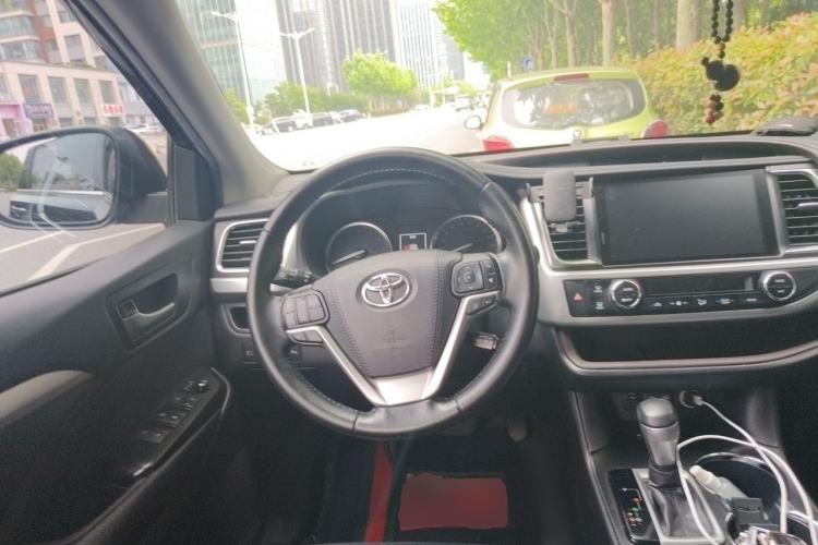 Used Toyota Highlander 2021 2.0T Four-Wheel Drive Prestige Version 7 Seats Steering Wheel