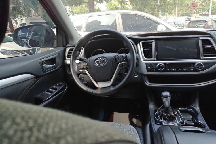 Used Toyota Highlander 2021 2.0T Four-Wheel Drive Luxury Edition 7 Seats Steering Wheel