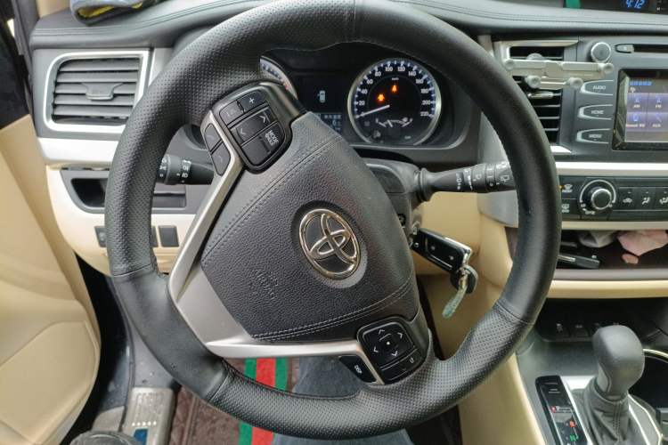 Used Toyota Highlander 2021 2.0T Four-Wheel Drive Elite Edition 7-Seater Steering Wheel