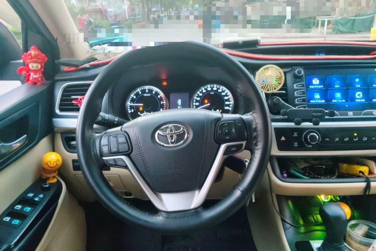 Used Toyota Highlander 2021 2.0T Two-Wheel Drive Elite Version 7-Seater Steering Wheel