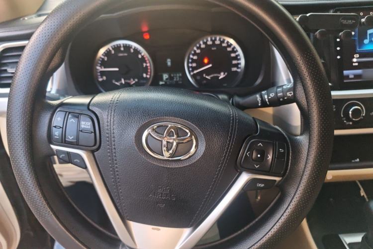 Used Toyota Highlander 2021 2.0T Four-Wheel Drive Elite Edition 7-Seater Steering Wheel