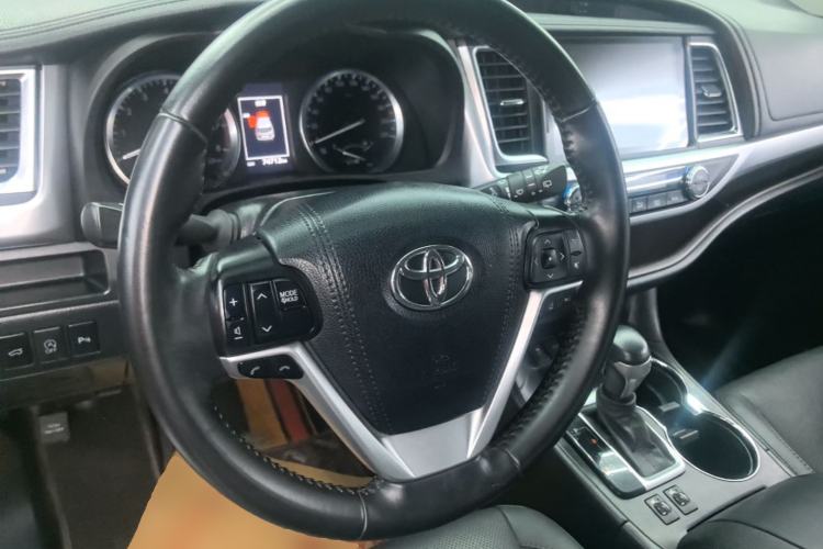 Used Toyota Highlander 2021 2.0T Four-Wheel Drive Luxury Edition 7 Seats Steering Wheel
