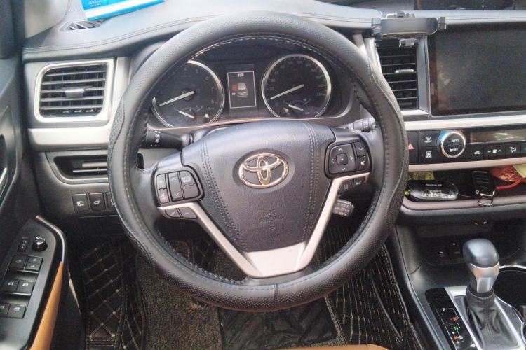 Used Toyota Highlander 2021 2.0T Four-Wheel Drive Prestige Version 7 Seats Steering Wheel
