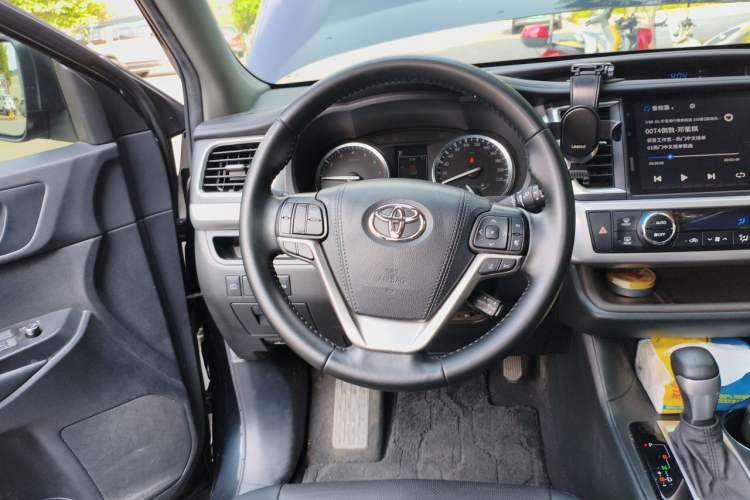 Used Toyota Highlander 2021 2.0T Four-Wheel Drive Luxury Edition 7 Seats Steering Wheel