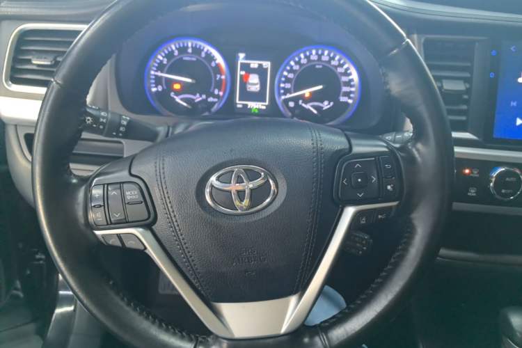 Used Toyota Highlander 2021 2.0T Four-Wheel Drive Luxury Edition 7 Seats Steering Wheel