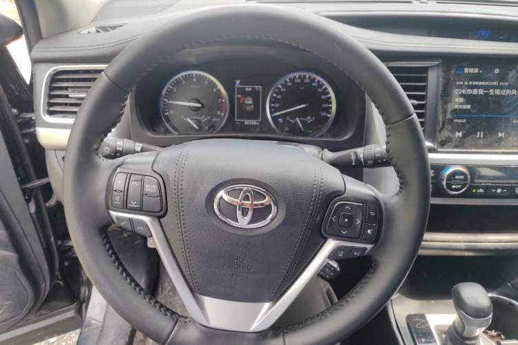 Used Toyota Highlander 2021 2.0T Four-Wheel Drive Luxury Edition 7 Seats Steering Wheel