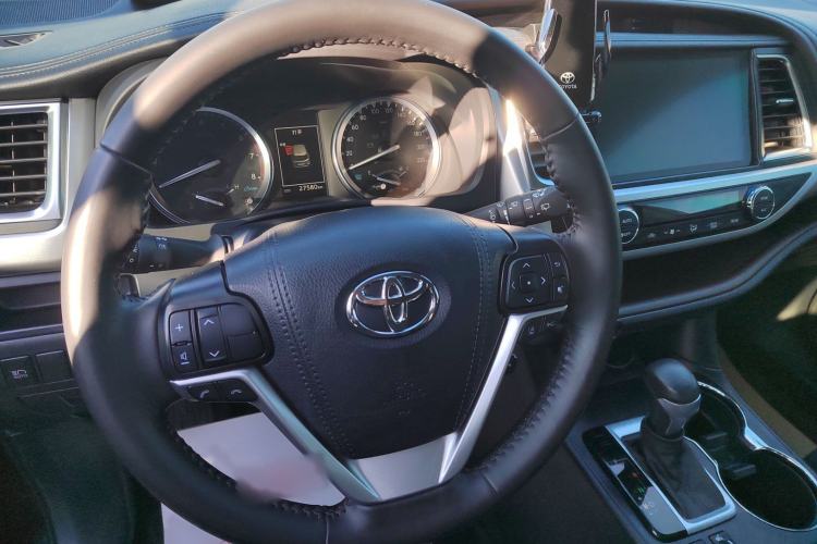 Used Toyota Highlander 2021 2.0T Four-Wheel Drive Luxury Edition 7 Seats Steering Wheel