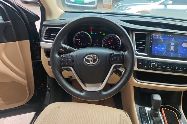 Used Toyota Highlander 2021 2.0T Two-Wheel Drive Elite Edition 5 Seats Steering Wheel