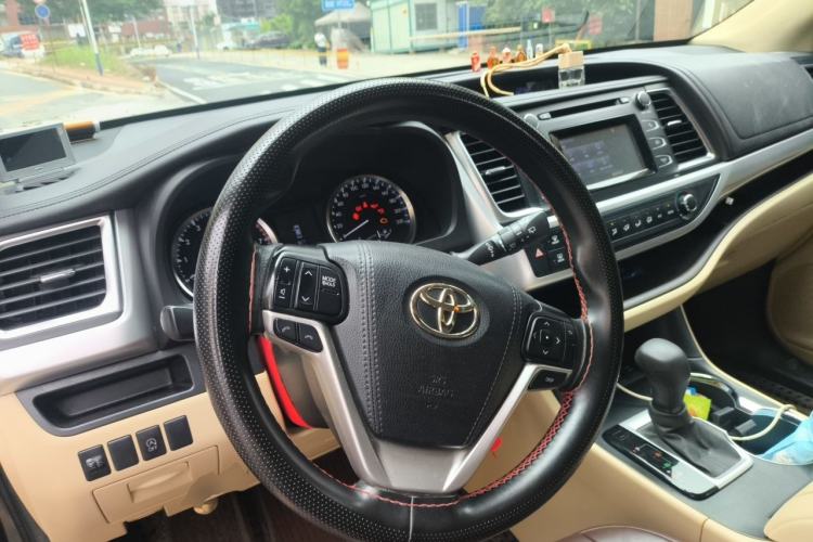 Used Toyota Highlander 2021 2.0T Four-Wheel Drive Elite Edition 7-Seater Steering Wheel