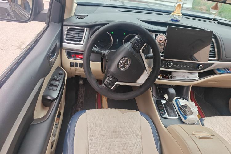 Used Toyota Highlander 2021 2.0T Two-Wheel Drive Elite Version 7-Seater Steering Wheel