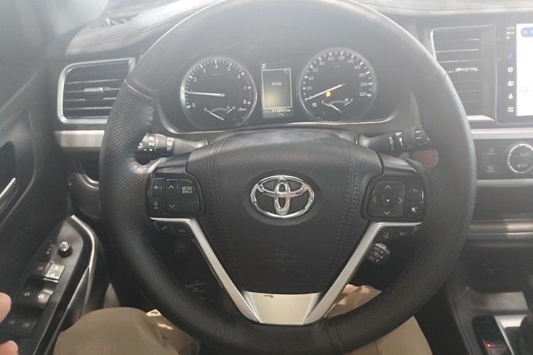 Used Toyota Highlander 2021 2.0T Four-Wheel Drive Prestige Version 7 Seats Steering Wheel