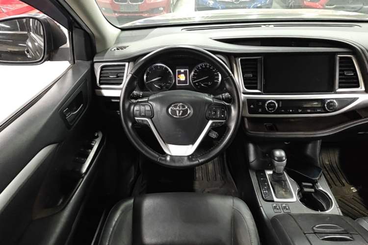 Used Toyota Highlander 2021 2.0T Four-Wheel Drive Luxury Edition 7 Seats Steering Wheel