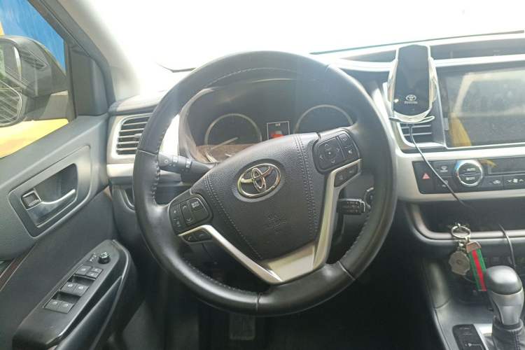 Used Toyota Highlander 2021 2.0T Four-Wheel Drive Luxury Edition 7 Seats Steering Wheel