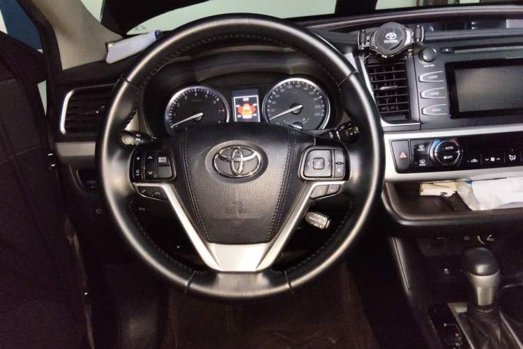 Used Toyota Highlander 2021 2.0T Four-Wheel Drive Luxury Edition 7 Seats Steering Wheel