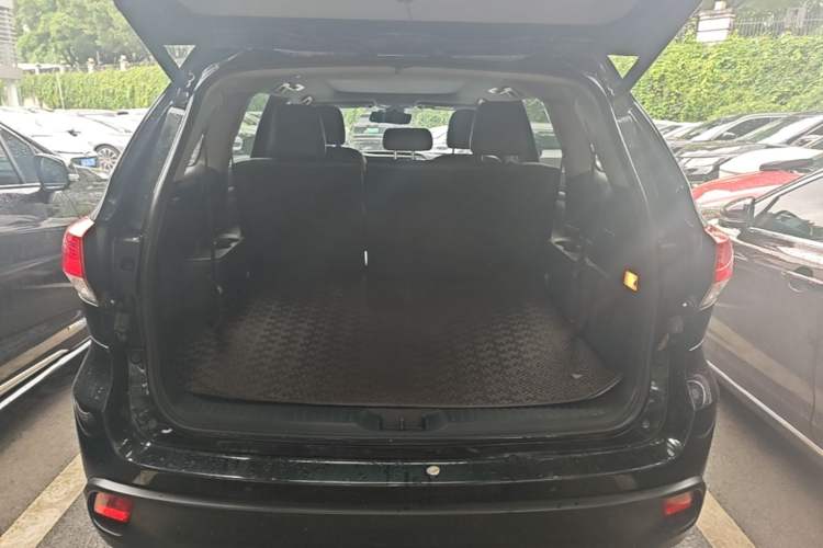 Used Toyota Highlander 2021 2.0T Four-Wheel Drive Prestige Version 7 Seats Trunk