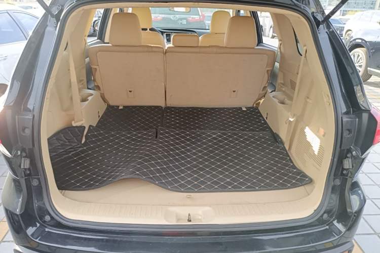 Used Toyota Highlander 2021 2.0T Four-Wheel Drive Elite Edition 7-Seater Trunk