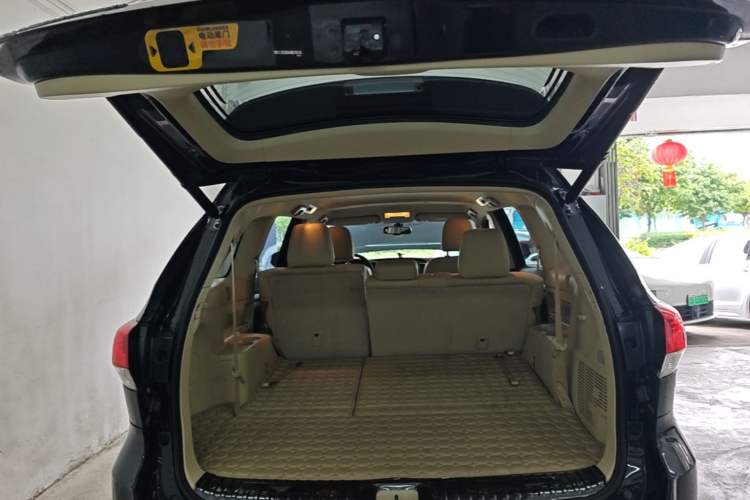 Used Toyota Highlander 2021 2.0T Four-Wheel Drive Elite Edition 7-Seater Trunk