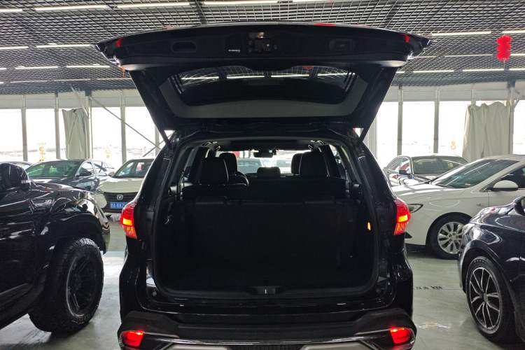 Used Toyota Highlander 2021 2.0T Two-Wheel Drive Luxury Edition 7 Seats Trunk
