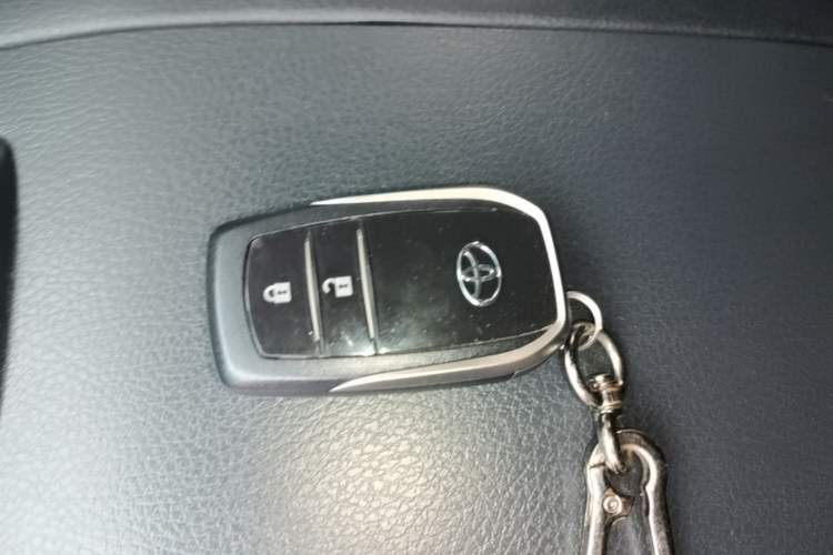 Used Toyota Highlander 2021 2.0T Four-Wheel Drive Luxury Edition 7 Seats Vehicle Key