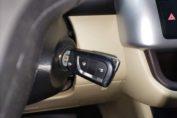 Used Toyota Highlander 2021 2.0T Two-Wheel Drive Elite Version 7-Seater Vehicle Key