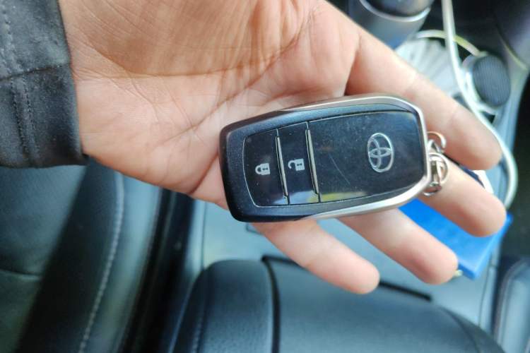 Used Toyota Highlander 2021 2.0T Four-Wheel Drive Luxury Edition 7 Seats Vehicle Key
