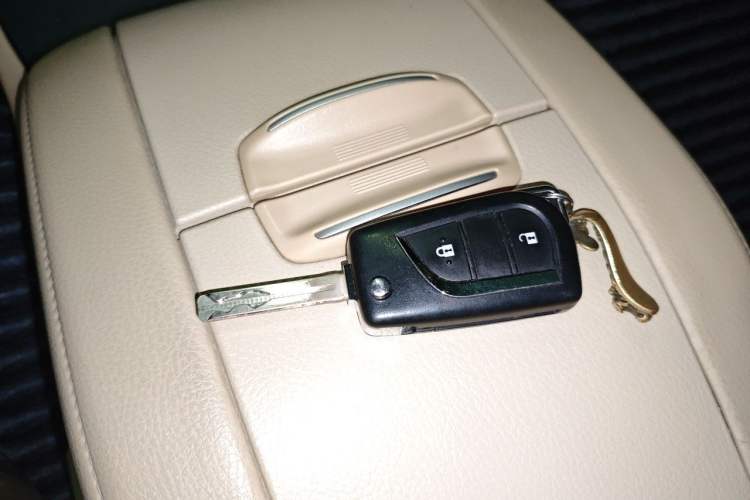 Used Toyota Highlander 2021 2.0T Four-Wheel Drive Elite Edition 7-Seater Vehicle Key
