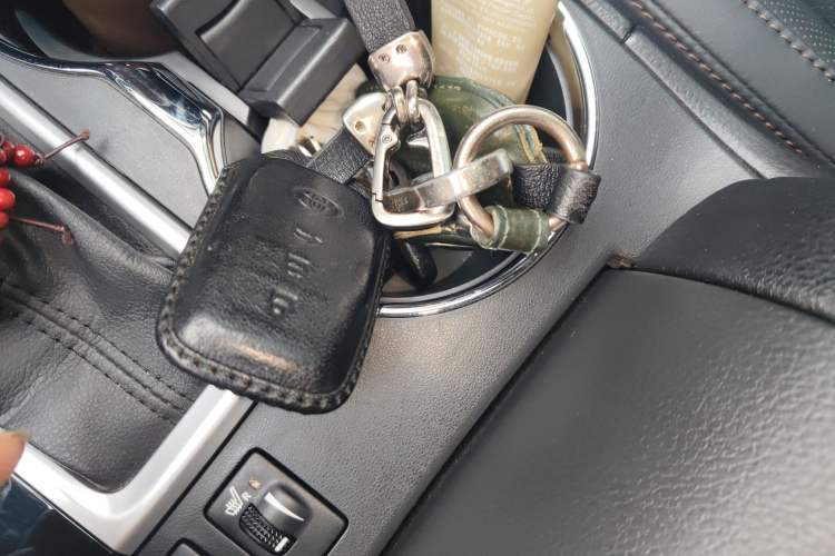 Used Toyota Highlander 2021 2.0T Four-Wheel Drive Prestige Version 7 Seats Vehicle Key