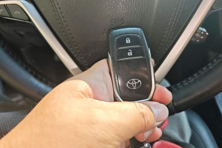 Used Toyota Highlander 2021 2.0T Four-Wheel Drive Luxury Edition 7 Seats Vehicle Key