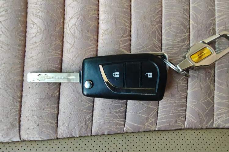 Used Toyota Highlander 2021 2.0T Four-Wheel Drive Elite Edition 7-Seater Vehicle Key