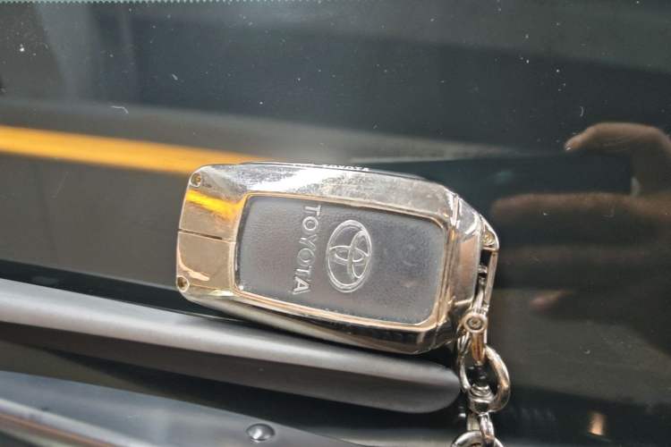 Used Toyota Highlander 2021 2.0T Four-Wheel Drive Luxury Edition 7 Seats Vehicle Key
