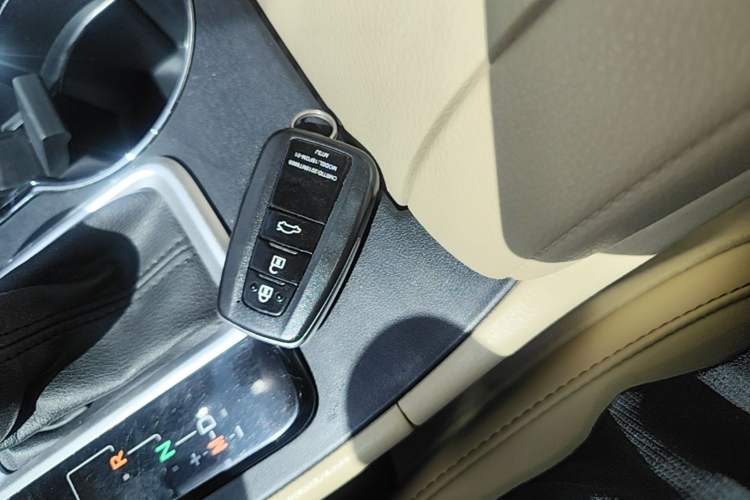 Used Toyota Highlander 2021 2.0T Two-Wheel Drive Elite Edition 5 Seats Vehicle Key