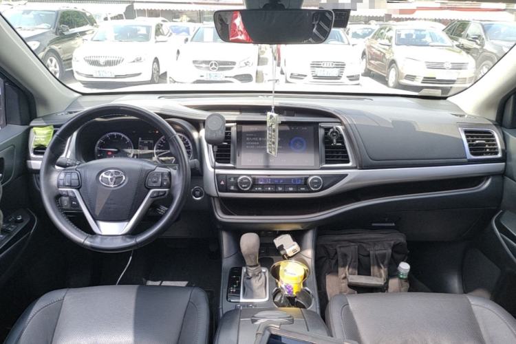 Used Toyota Highlander 2021 2.0T Two-Wheel Drive Luxury Edition 7 Seats Center Console