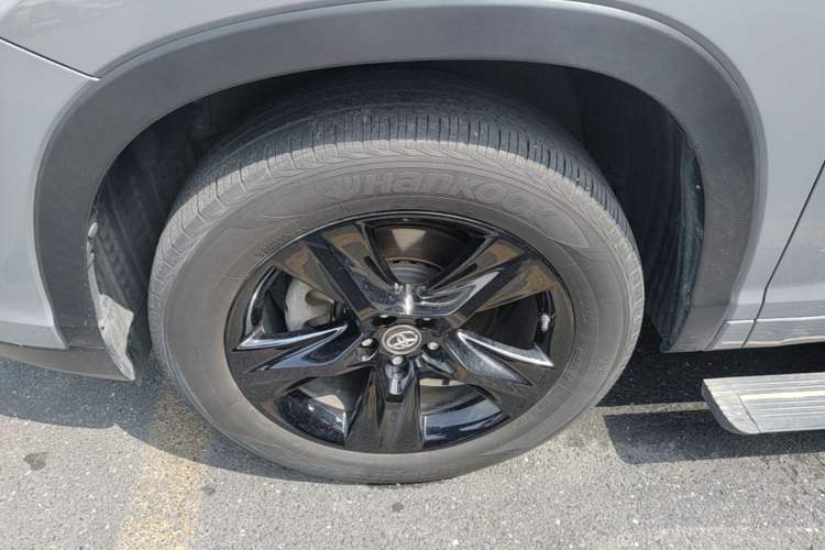 Used Toyota Highlander 2021 2.0T Two-Wheel Drive Luxury Edition 7 Seats Left Front Wheel Hub