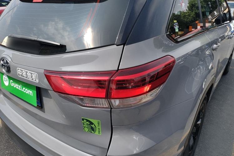 Used Toyota Highlander 2021 2.0T Two-Wheel Drive Luxury Edition 7 Seats Right Rear Taillight