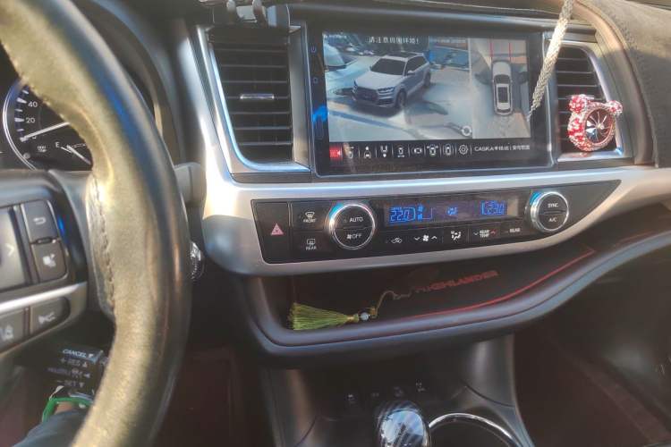 Used Toyota Highlander 2021 2.0T Four-Wheel Drive Luxury Edition 7 Seats Audio And AC Panel