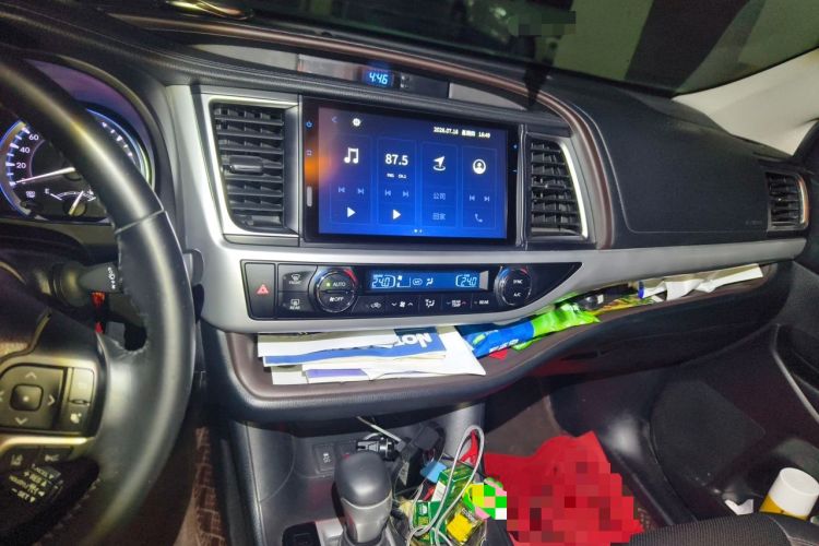 Used Toyota Highlander 2021 2.0T Four-Wheel Drive Luxury Edition 7 Seats Audio And AC Panel