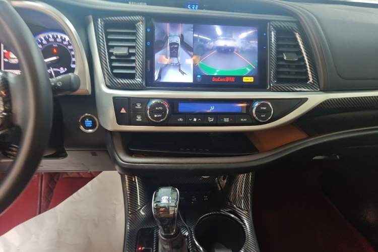 Used Toyota Highlander 2021 2.0T Four-Wheel Drive Prestige Version 7 Seats Audio And AC Panel