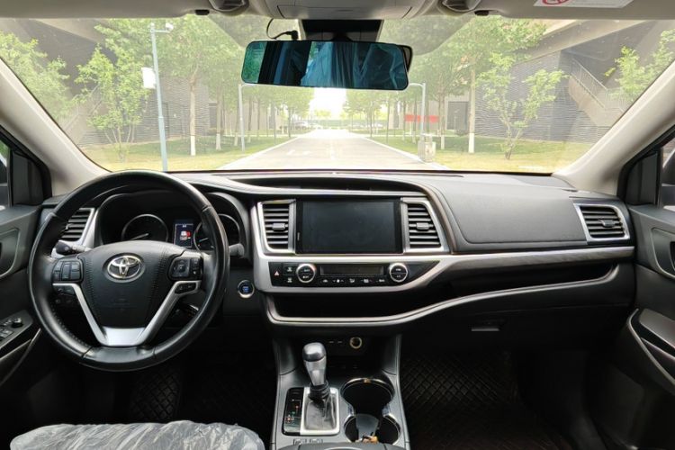 Used Toyota Highlander 2021 2.0T Four-Wheel Drive Prestige Version 7 Seats Audio And AC Panel