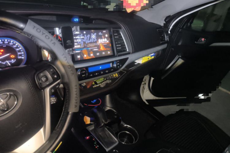 Used Toyota Highlander 2021 2.0T Four-Wheel Drive Luxury Edition 7 Seats Audio And AC Panel