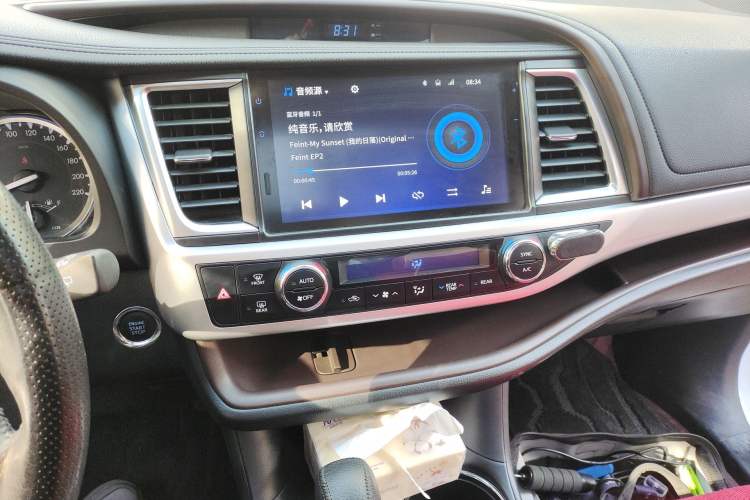 Used Toyota Highlander 2021 2.0T Four-Wheel Drive Luxury Edition 7 Seats Audio And AC Panel