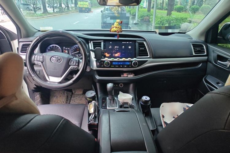Used Toyota Highlander 2021 2.0T Four-Wheel Drive Luxury Edition 7 Seats Center Console