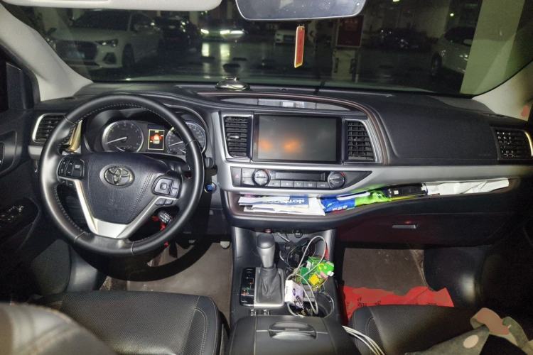 Used Toyota Highlander 2021 2.0T Four-Wheel Drive Luxury Edition 7 Seats Center Console