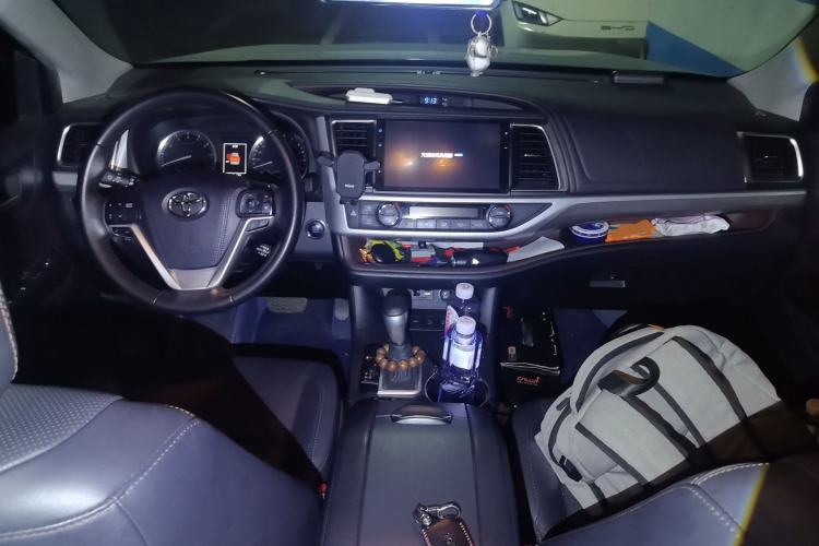 Used Toyota Highlander 2021 2.0T Four-Wheel Drive Luxury Edition 7 Seats Center Console