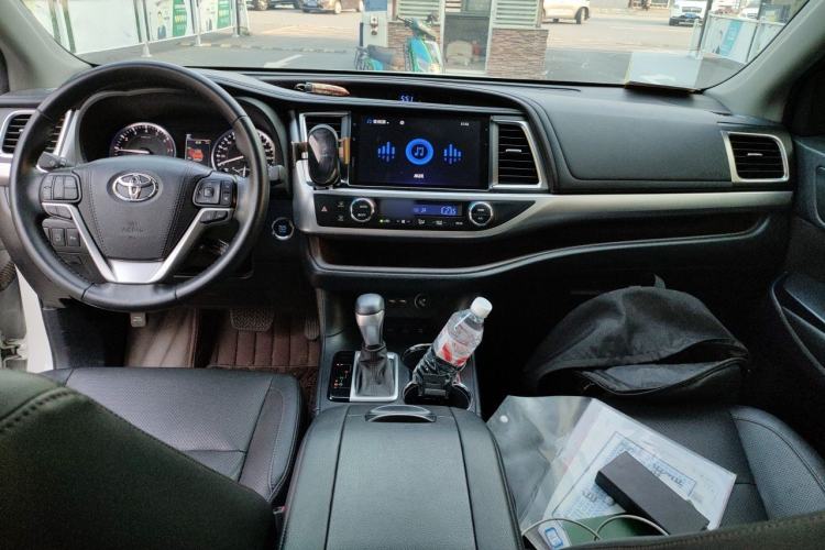 Used Toyota Highlander 2021 2.0T Four-Wheel Drive Luxury Edition 7 Seats Center Console