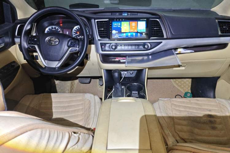 Used Toyota Highlander 2021 2.0T Four-Wheel Drive Elite Edition 7-Seater Center Console