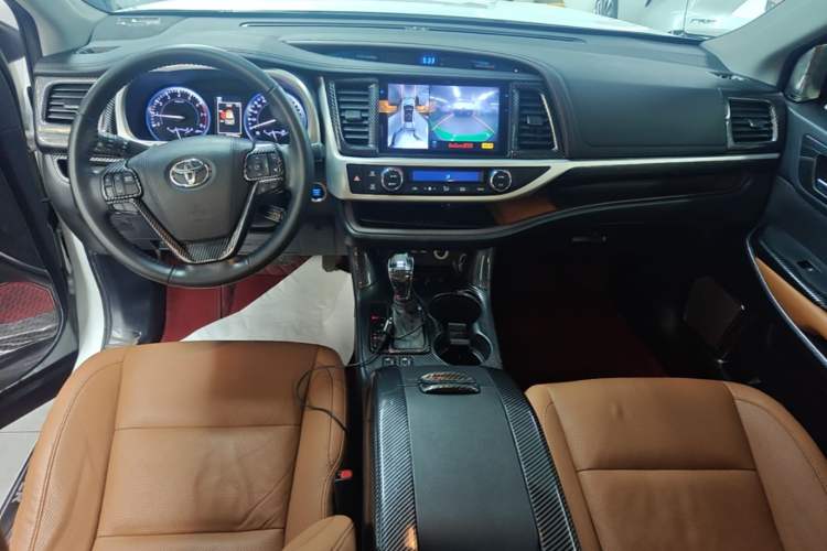 Used Toyota Highlander 2021 2.0T Four-Wheel Drive Prestige Version 7 Seats Center Console