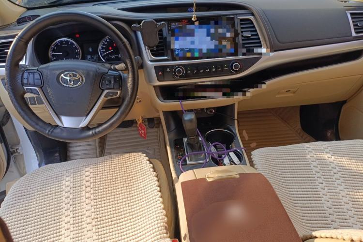 Used Toyota Highlander 2021 2.0T Four-Wheel Drive Elite Edition 7-Seater Center Console