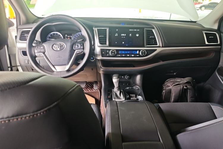 Used Toyota Highlander 2021 2.0T Four-Wheel Drive Prestige Version 7 Seats Center Console