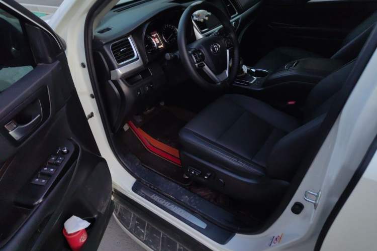 Used Toyota Highlander 2021 2.0T Four-Wheel Drive Luxury Edition 7 Seats Driver Seat