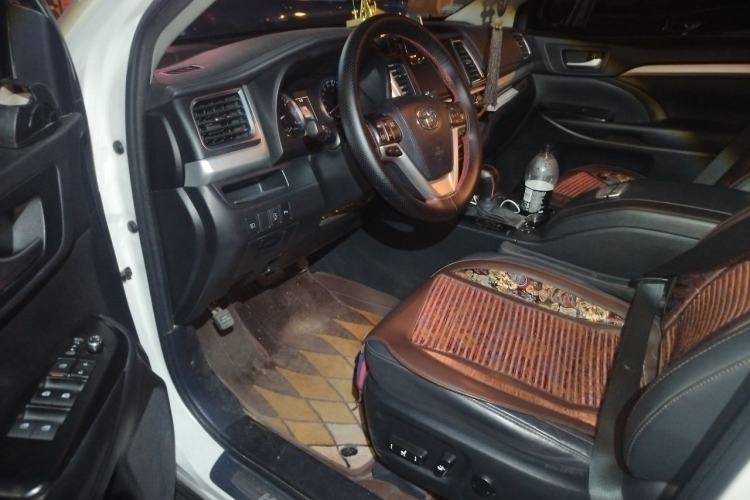 Used Toyota Highlander 2021 2.0T Four-Wheel Drive Luxury Edition 7 Seats Driver Seat